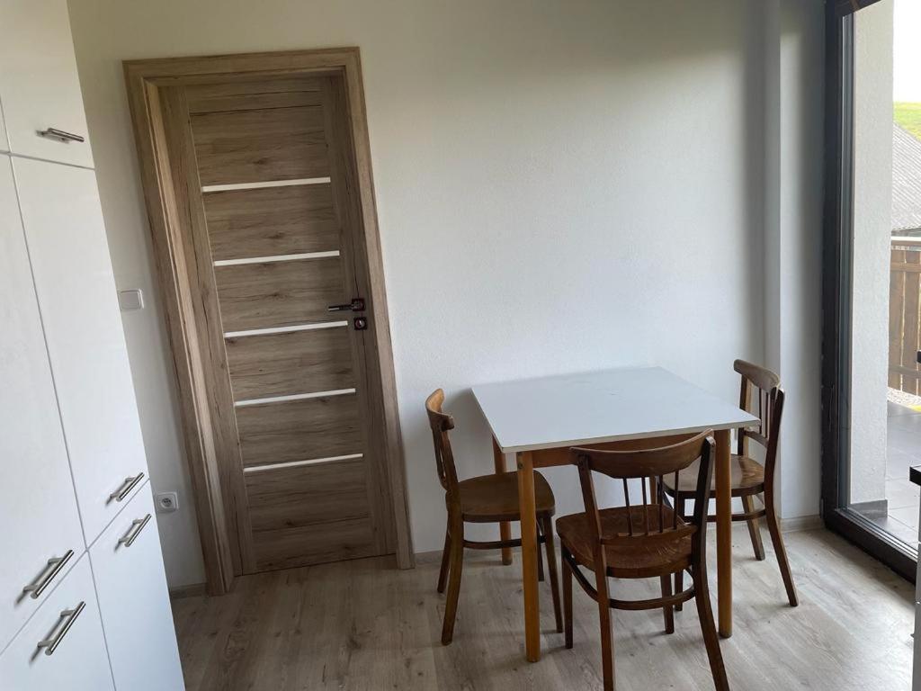 Hrcavska Mlekarna Apartamento Hrcava Exterior foto
