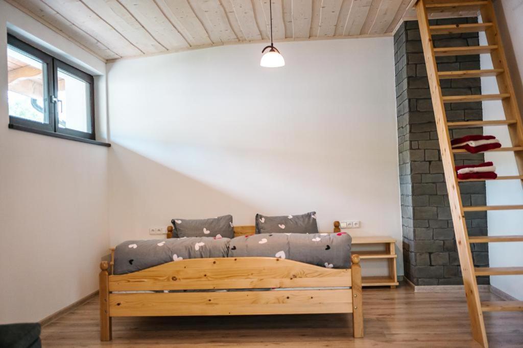 Hrcavska Mlekarna Apartamento Hrcava Exterior foto